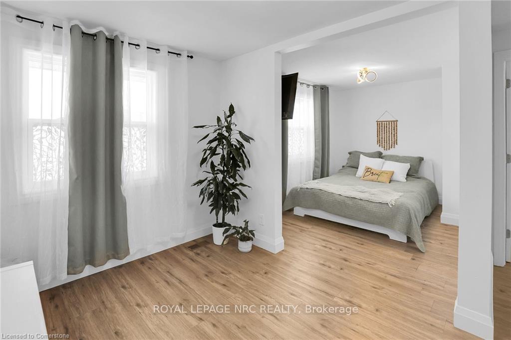 Photo 34 of 385 East 23rd Street, Hamilton, Burkholme — HOMEH