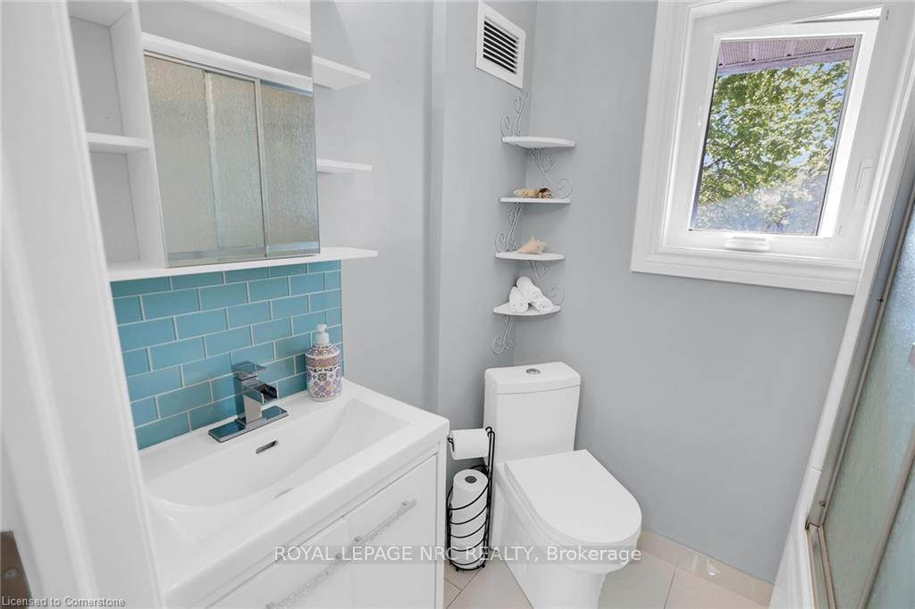 Photo 16 of 385 East 23rd Street, Hamilton, Burkholme — HOMEH