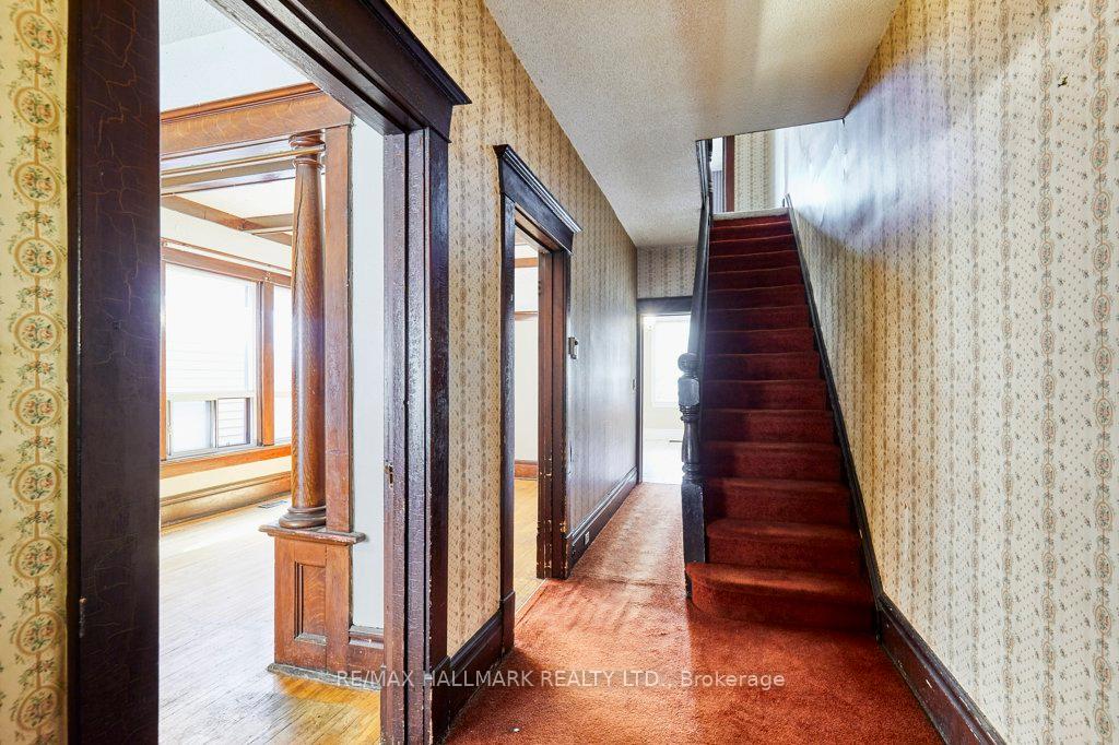 Photo 9 of 116 Hiawatha Road, Toronto, Greenwood-Coxwell — HOMEH