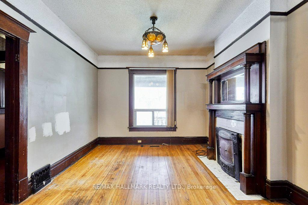 Photo 27 of 116 Hiawatha Road, Toronto, Greenwood-Coxwell — HOMEH