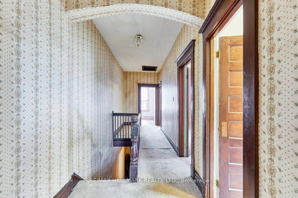 Photo 21 of 116 Hiawatha Road, Toronto, Greenwood-Coxwell — HOMEH