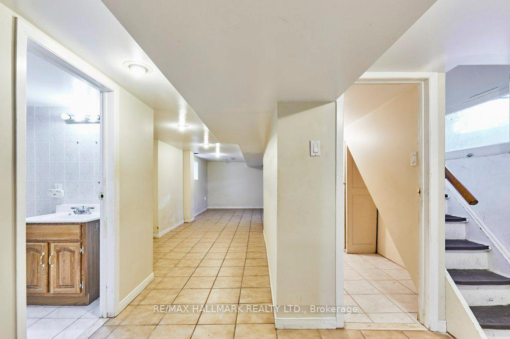 Photo 31 of 116 Hiawatha Road, Toronto, Greenwood-Coxwell — HOMEH