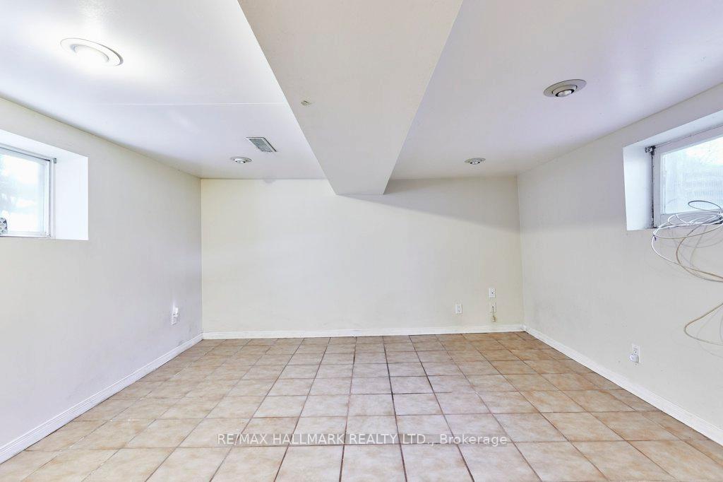 Photo 30 of 116 Hiawatha Road, Toronto, Greenwood-Coxwell — HOMEH