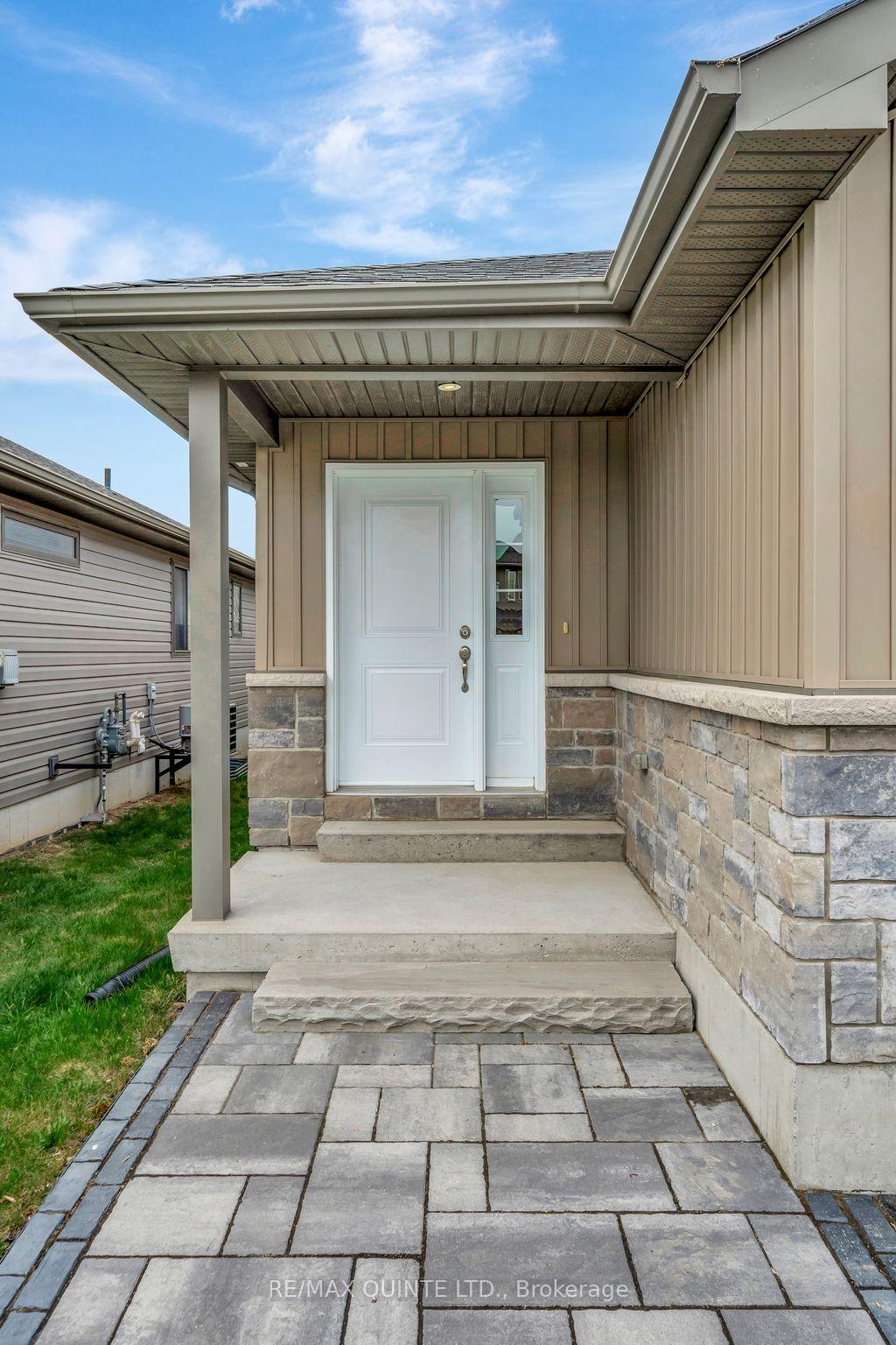 Photo 3 of 9 Cobblestone Street, Belleville, Belleville Ward — HOMEH