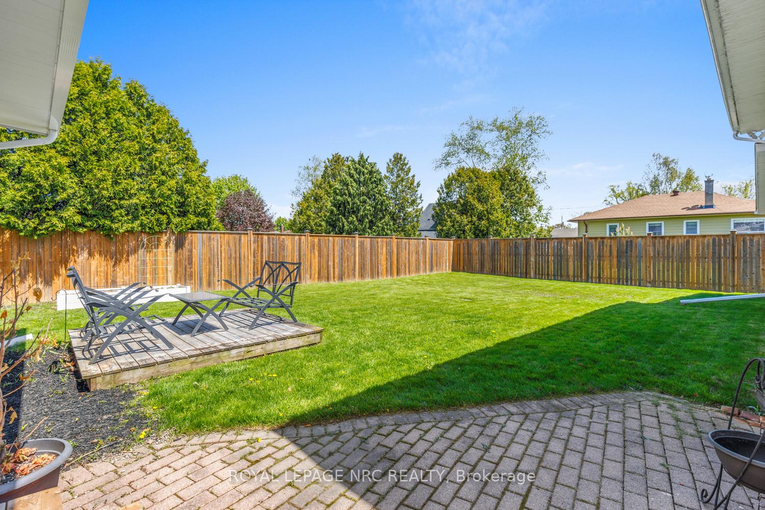 Photo 13 of 11 Albany Drive, St. Catharines, Lakeport — HOMEH
