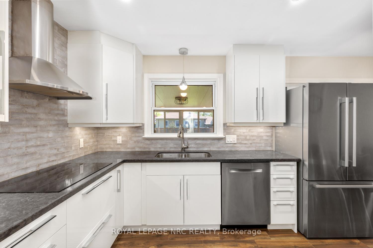 Photo 22 of 11 Albany Drive, St. Catharines, Lakeport — HOMEH