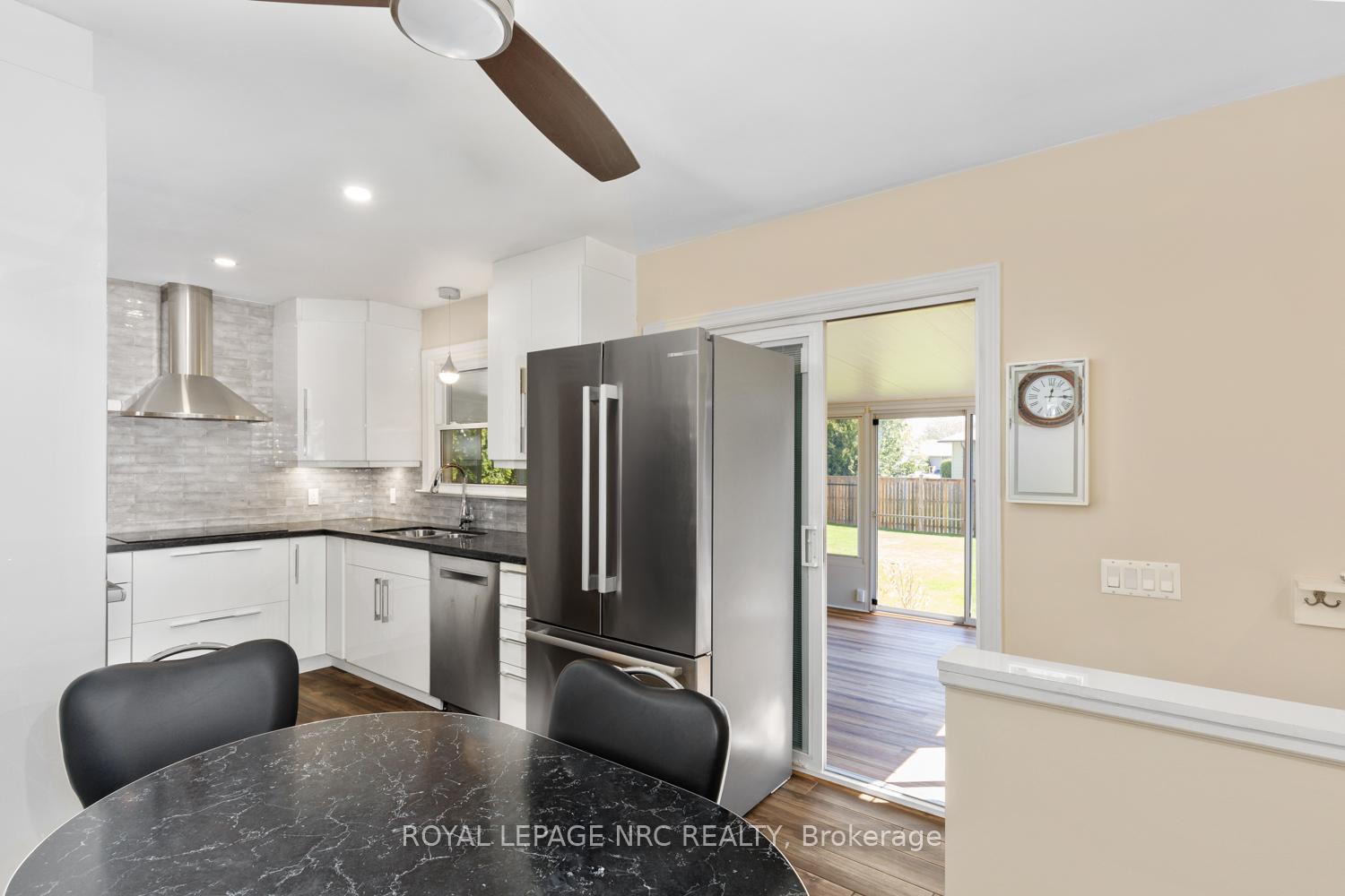 Photo 5 of 11 Albany Drive, St. Catharines, Lakeport — HOMEH
