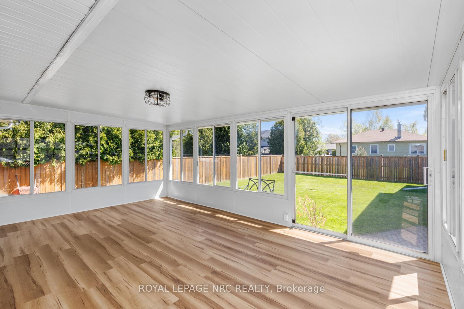 Photo 33 of 11 Albany Drive, St. Catharines, Lakeport — HOMEH