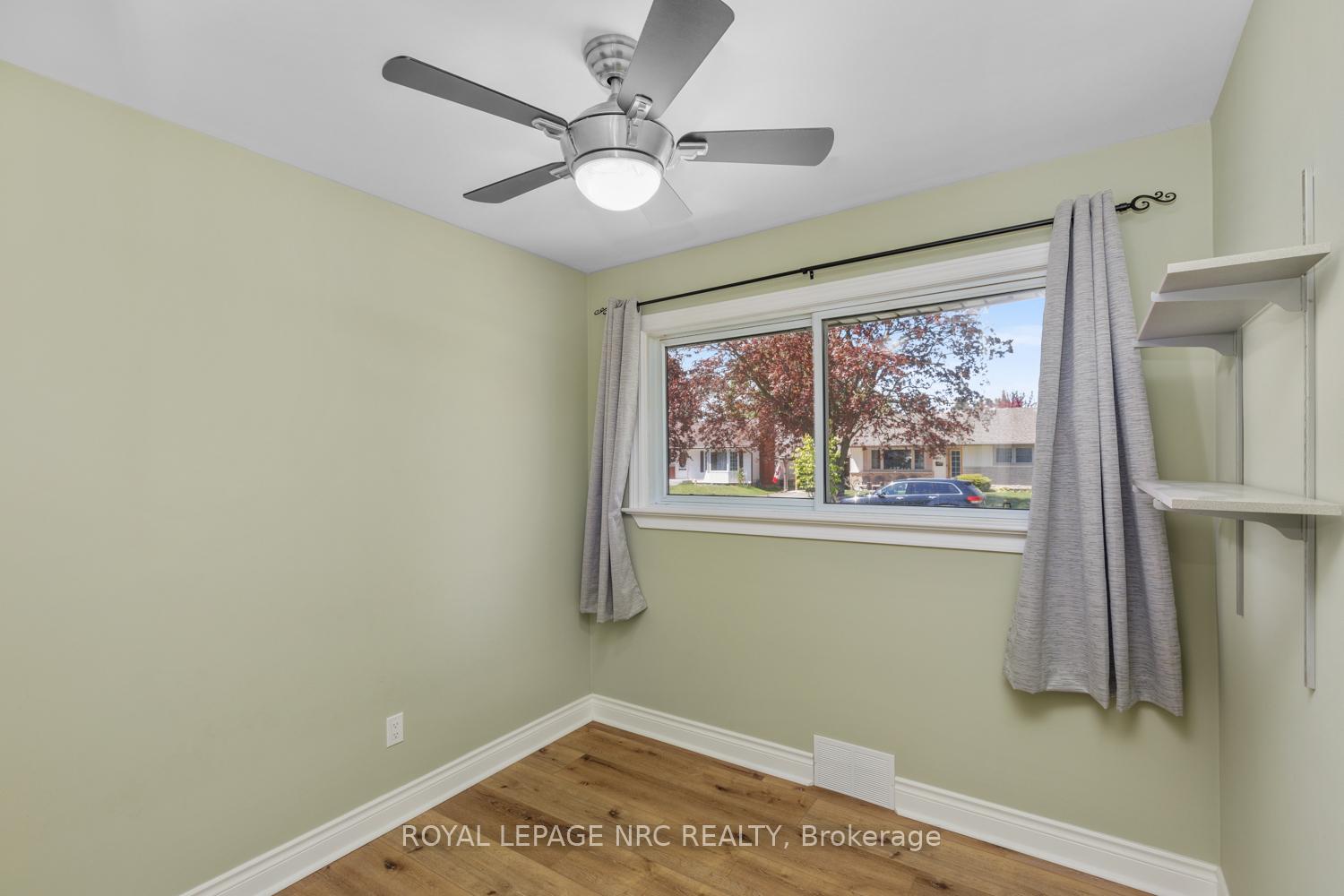 Photo 18 of 11 Albany Drive, St. Catharines, Lakeport — HOMEH
