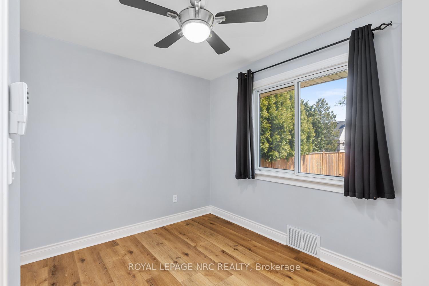 Photo 23 of 11 Albany Drive, St. Catharines, Lakeport — HOMEH