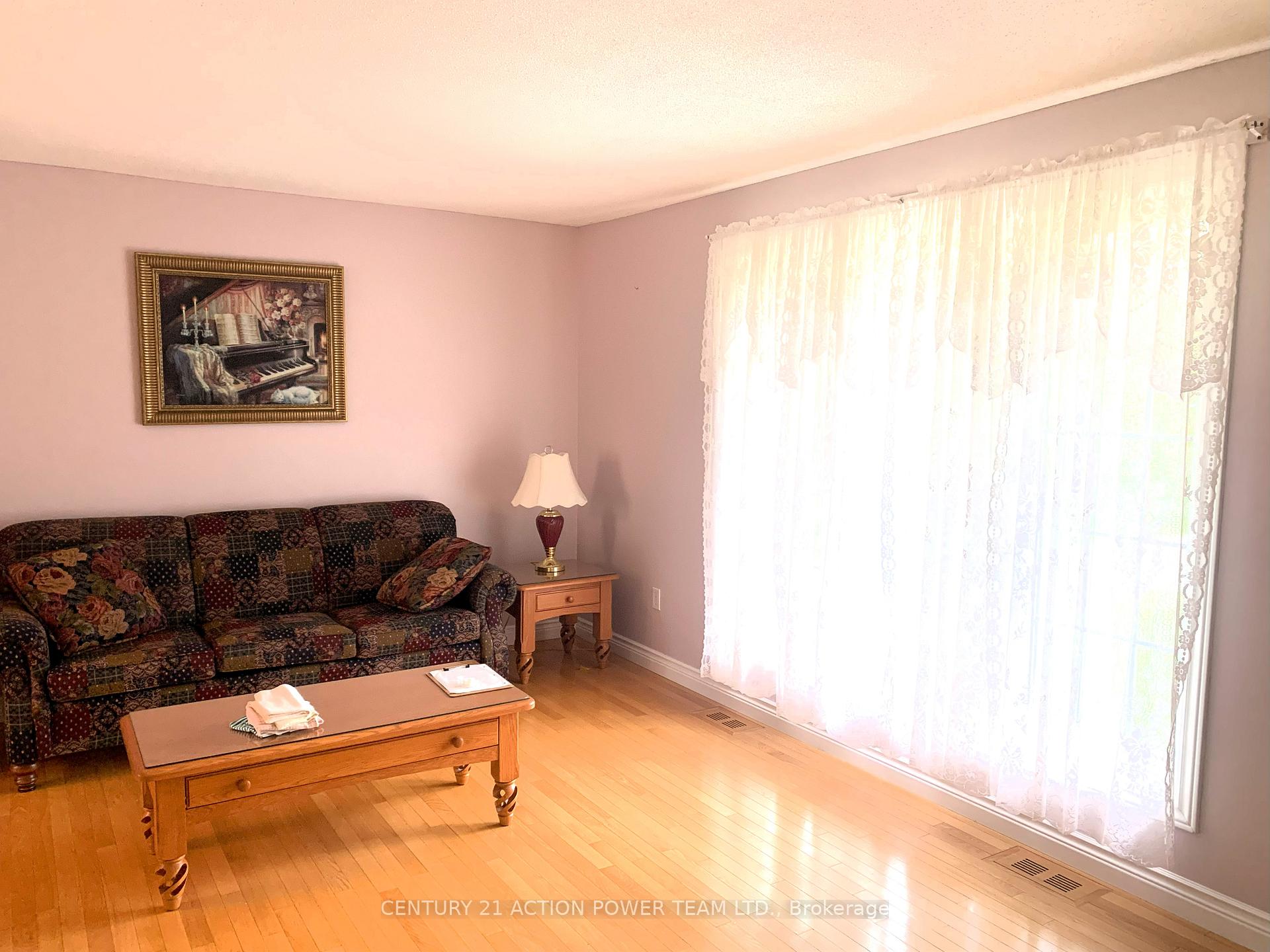 Photo 9 of 10071 Mcintyre Road, North Dundas, North Dundas (Mountain) Twp — HOMEH