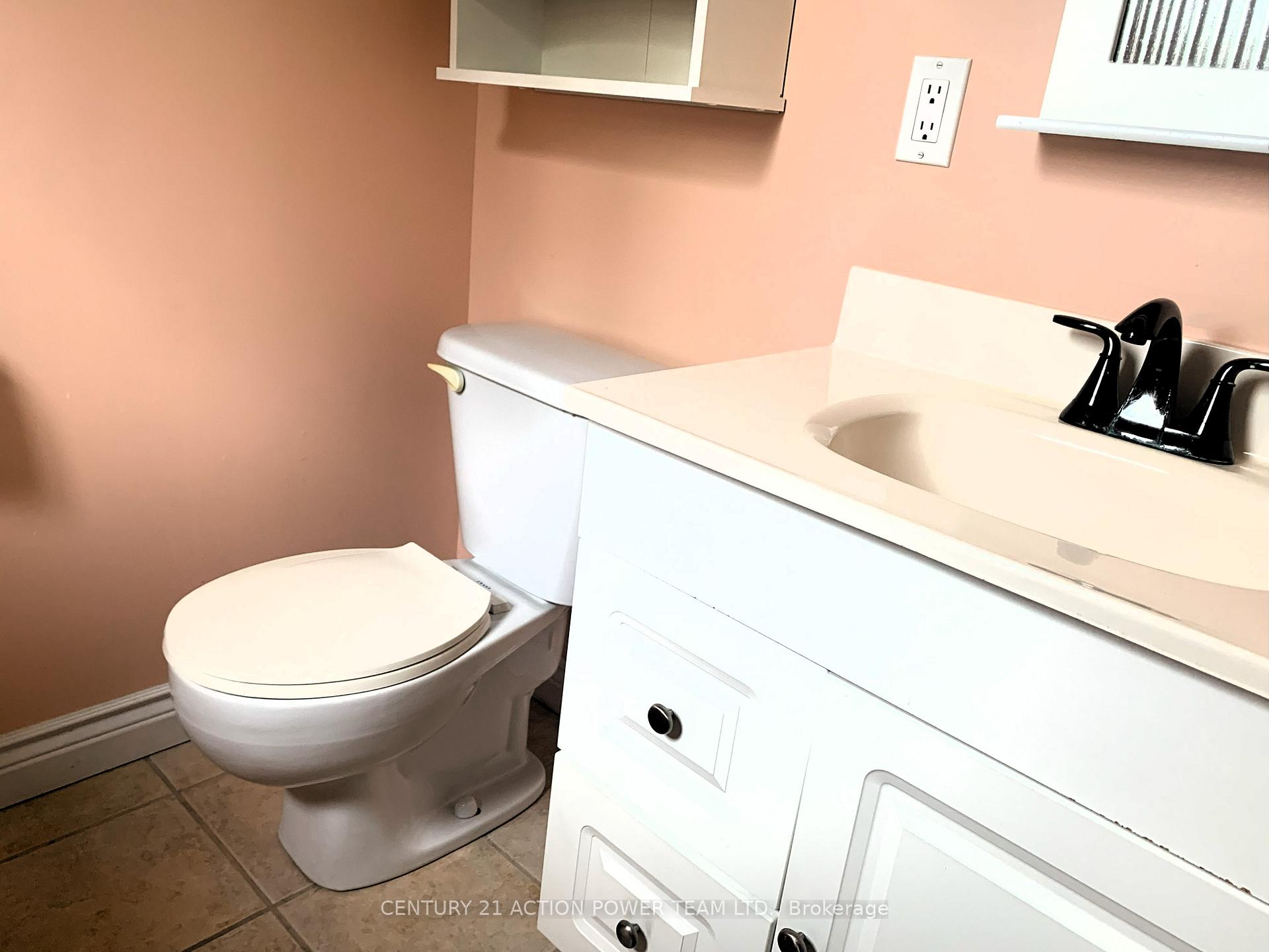 Photo 3 of 10071 Mcintyre Road, North Dundas, North Dundas (Mountain) Twp — HOMEH