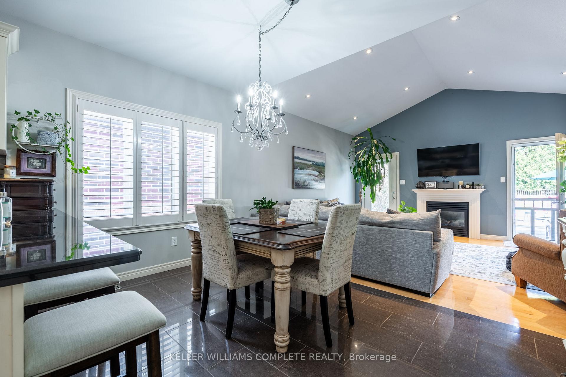 Photo 9 of 11 O'Leary Drive, Hamilton, Meadowlands — HOMEH