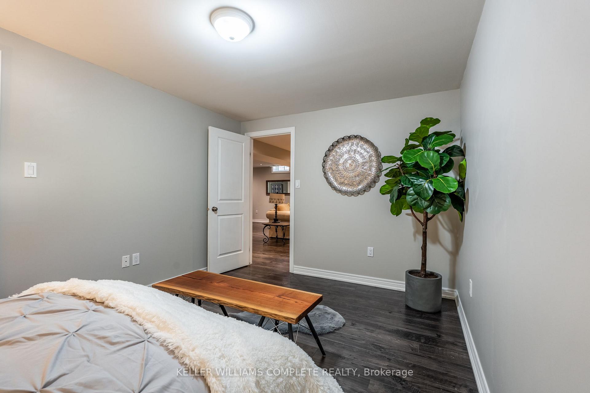 Photo 4 of 11 O'Leary Drive, Hamilton, Meadowlands — HOMEH