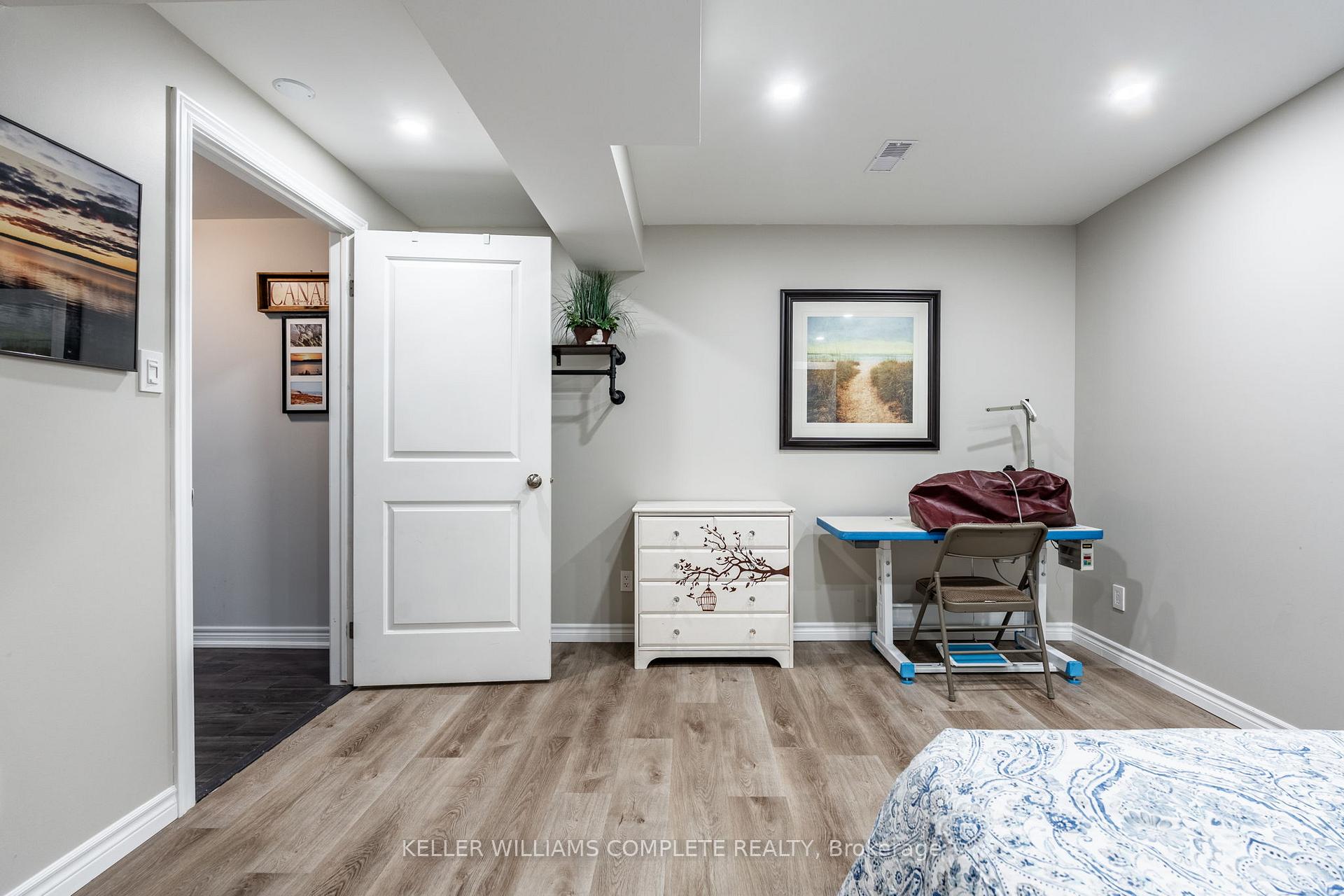 Photo 24 of 11 O'Leary Drive, Hamilton, Meadowlands — HOMEH