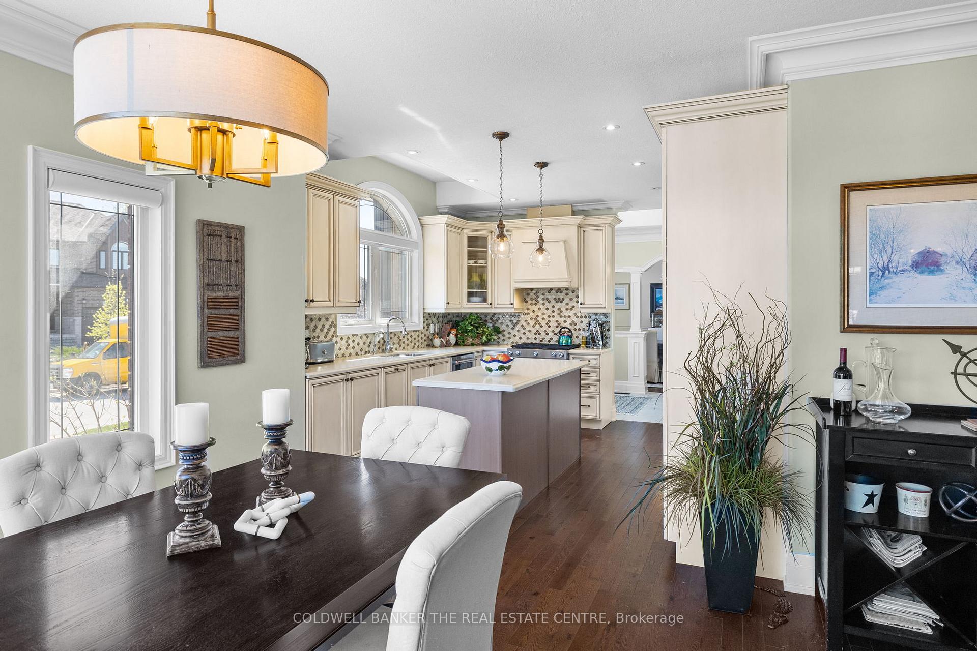 Photo 5 of 1076 Ralston Loop, Innisfil, Alcona — HOMEH