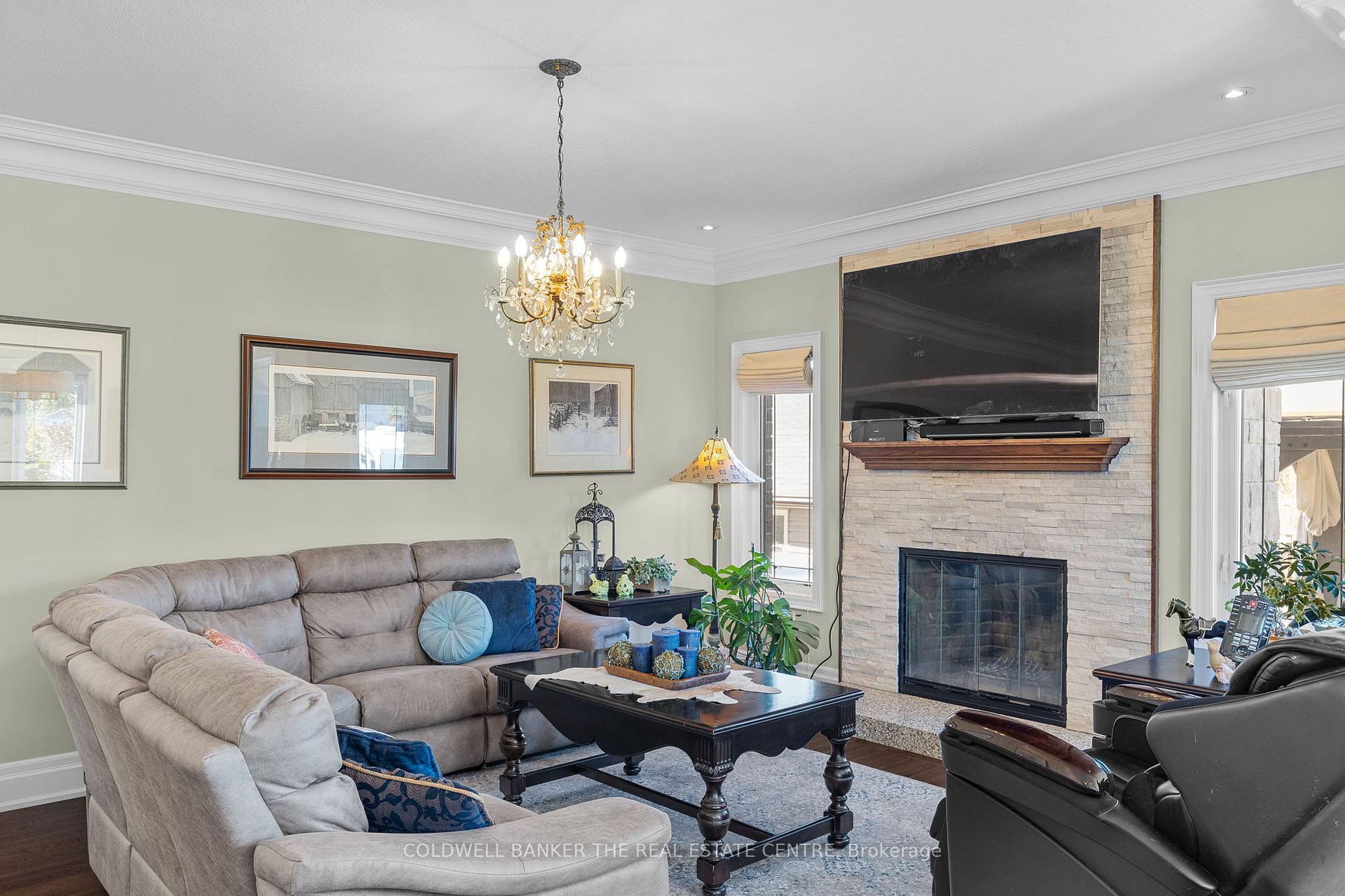 Photo 37 of 1076 Ralston Loop, Innisfil, Alcona — HOMEH