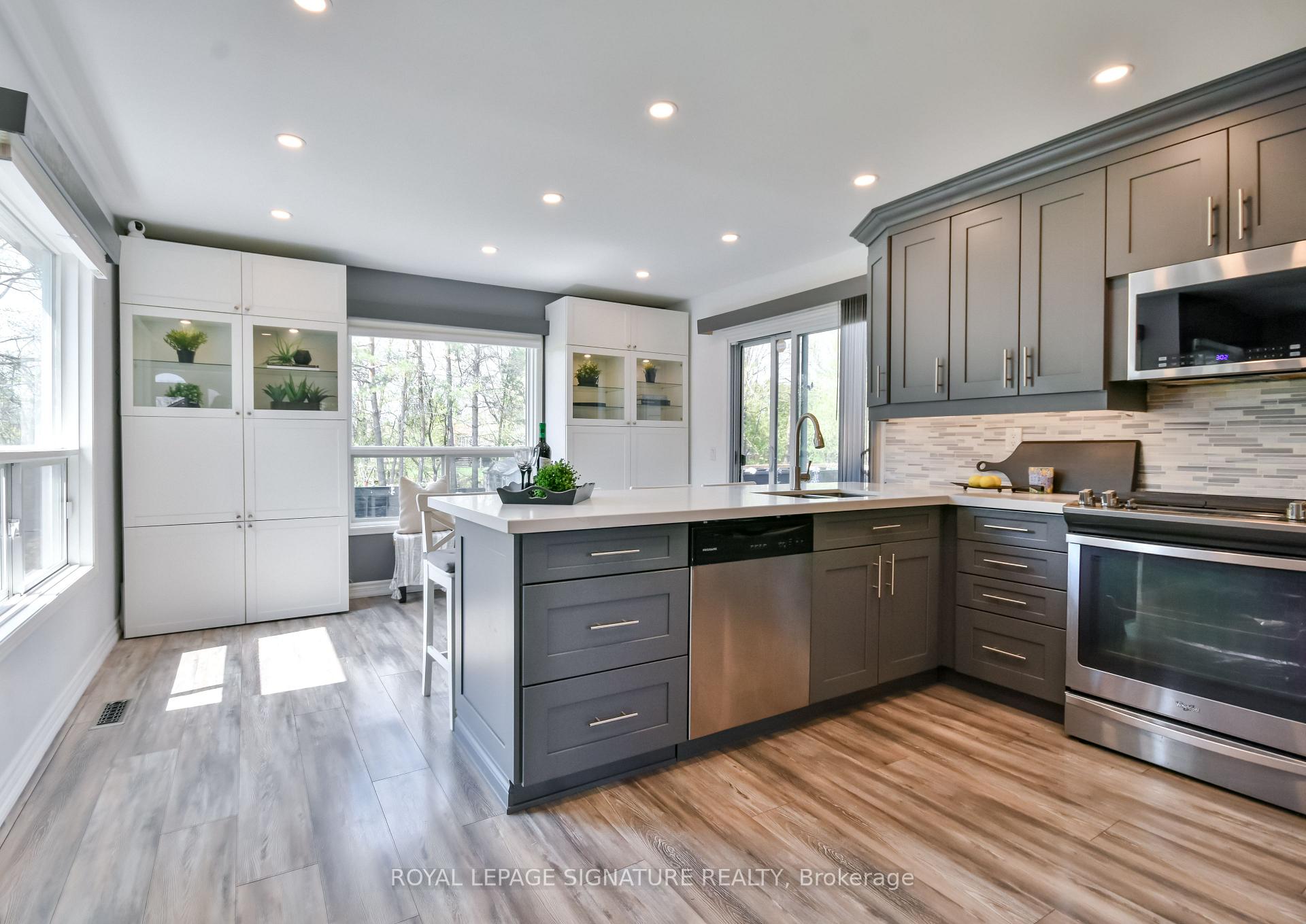 Photo 10 of 12 Frontier Avenue, Orillia — HOMEH