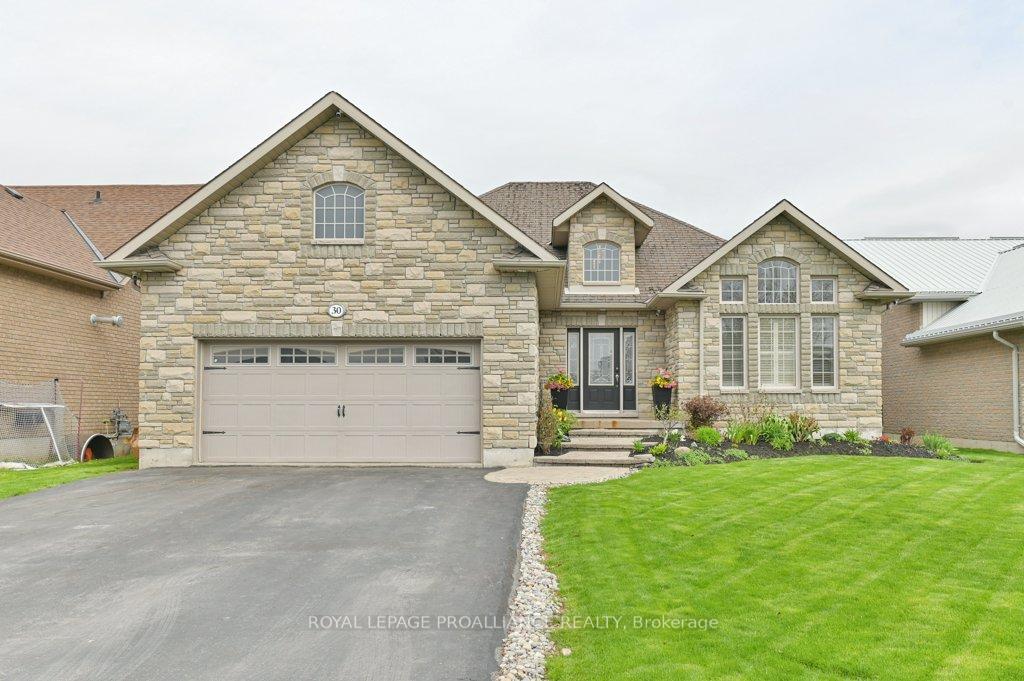 Photo 2 of 30 Cooke Court, Belleville — HOMEH
