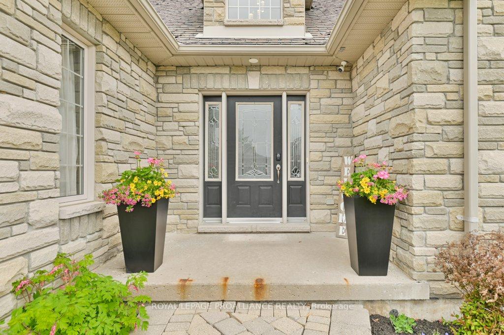 Photo 9 of 30 Cooke Court, Belleville — HOMEH