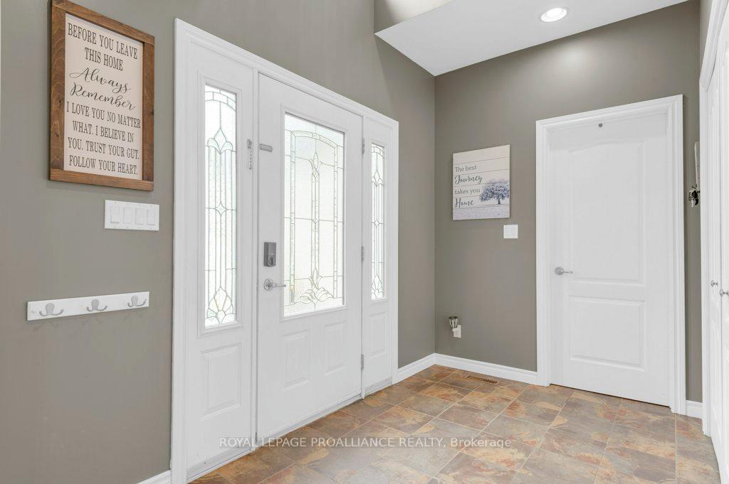Photo 6 of 30 Cooke Court, Belleville — HOMEH