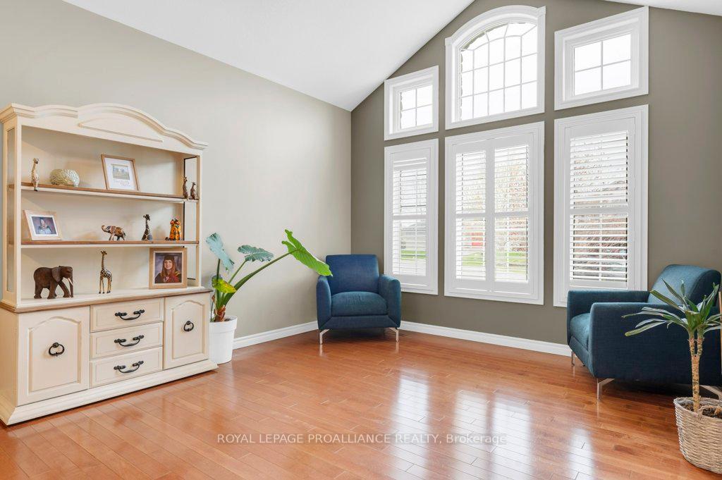 Photo 7 of 30 Cooke Court, Belleville — HOMEH
