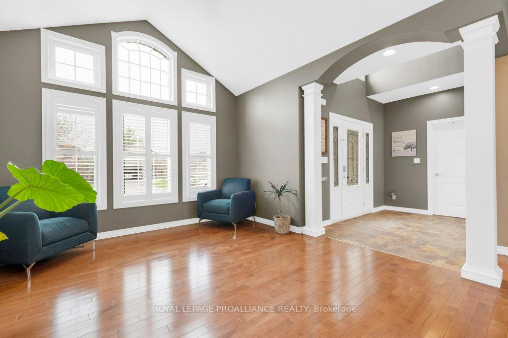 Photo 12 of 30 Cooke Court, Belleville — HOMEH