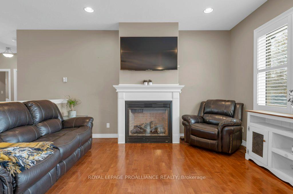 Photo 19 of 30 Cooke Court, Belleville — HOMEH