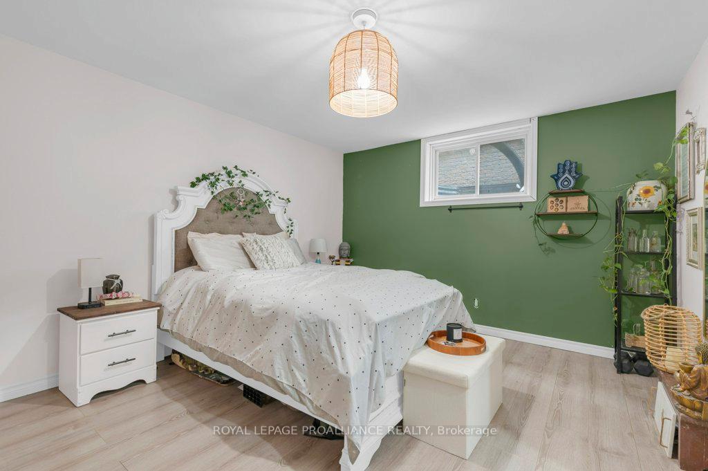 Photo 23 of 30 Cooke Court, Belleville — HOMEH
