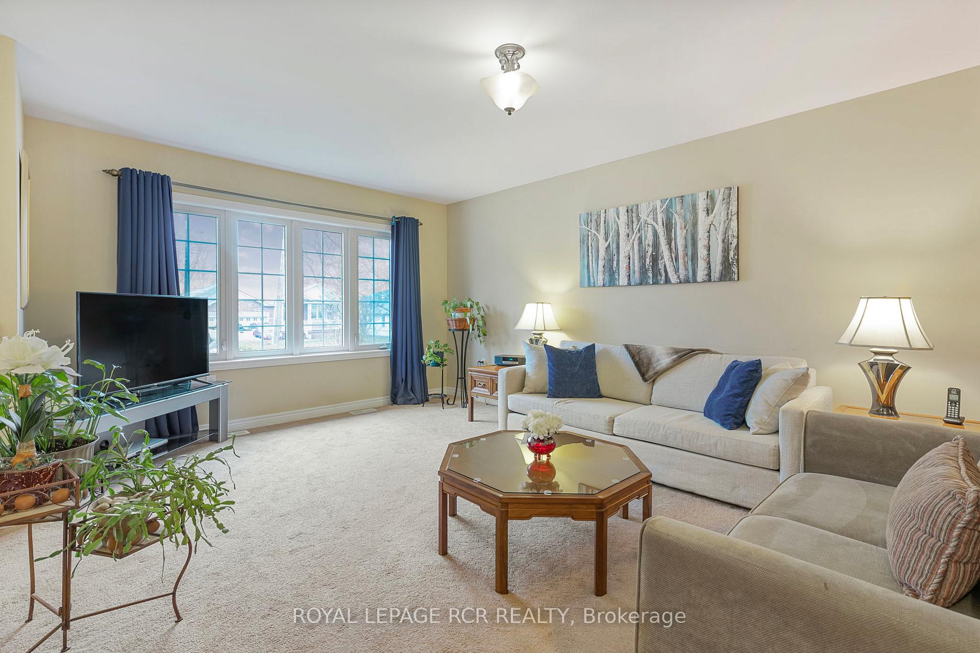 Photo 11 of 835 Norval Road, Georgina, Historic Lakeshore Communities — HOMEH