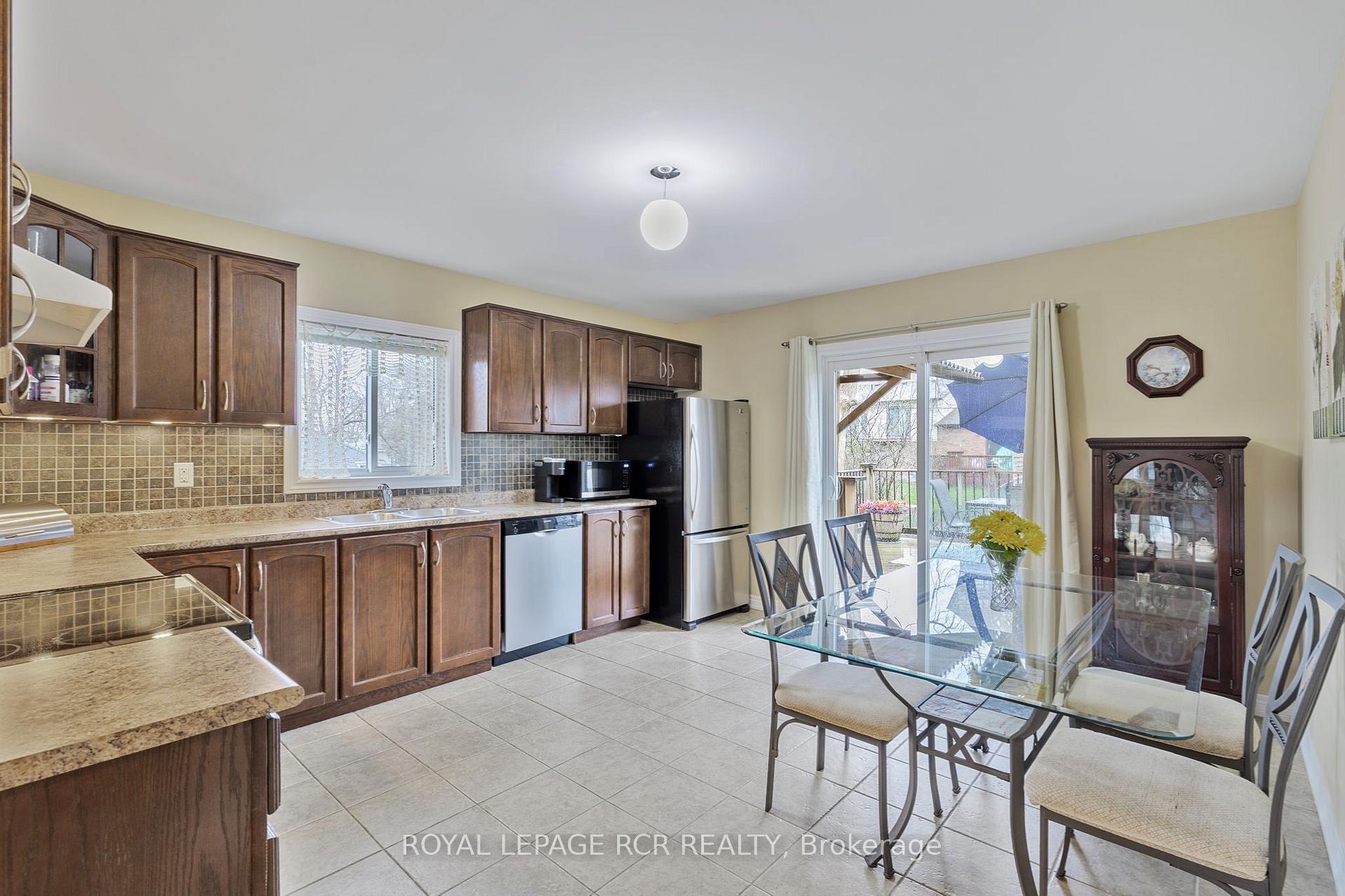 Photo 6 of 835 Norval Road, Georgina, Historic Lakeshore Communities — HOMEH