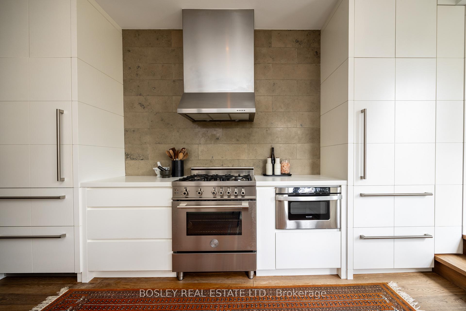 Photo 3 of 17 Fenwick Avenue, Toronto, North Riverdale — HOMEH