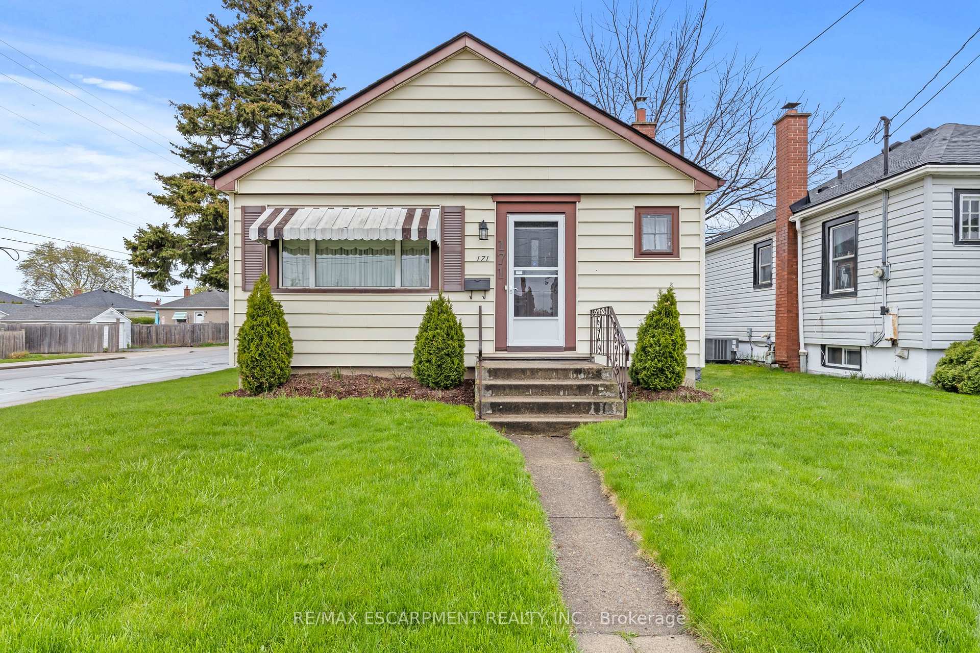 Photo 1 of 171 Cochrane Road, Hamilton, Bartonville — HOMEH