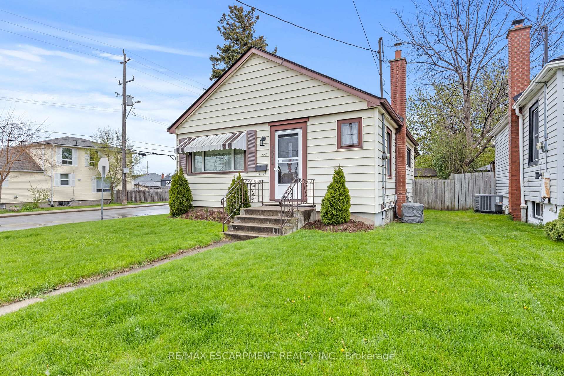 Photo 11 of 171 Cochrane Road, Hamilton, Bartonville — HOMEH