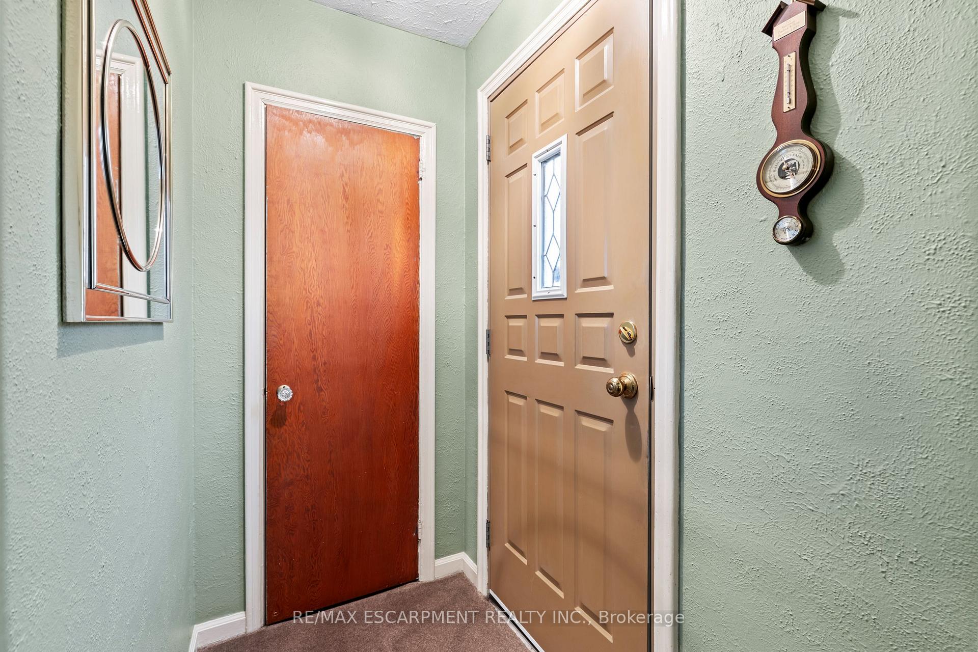 Photo 10 of 171 Cochrane Road, Hamilton, Bartonville — HOMEH