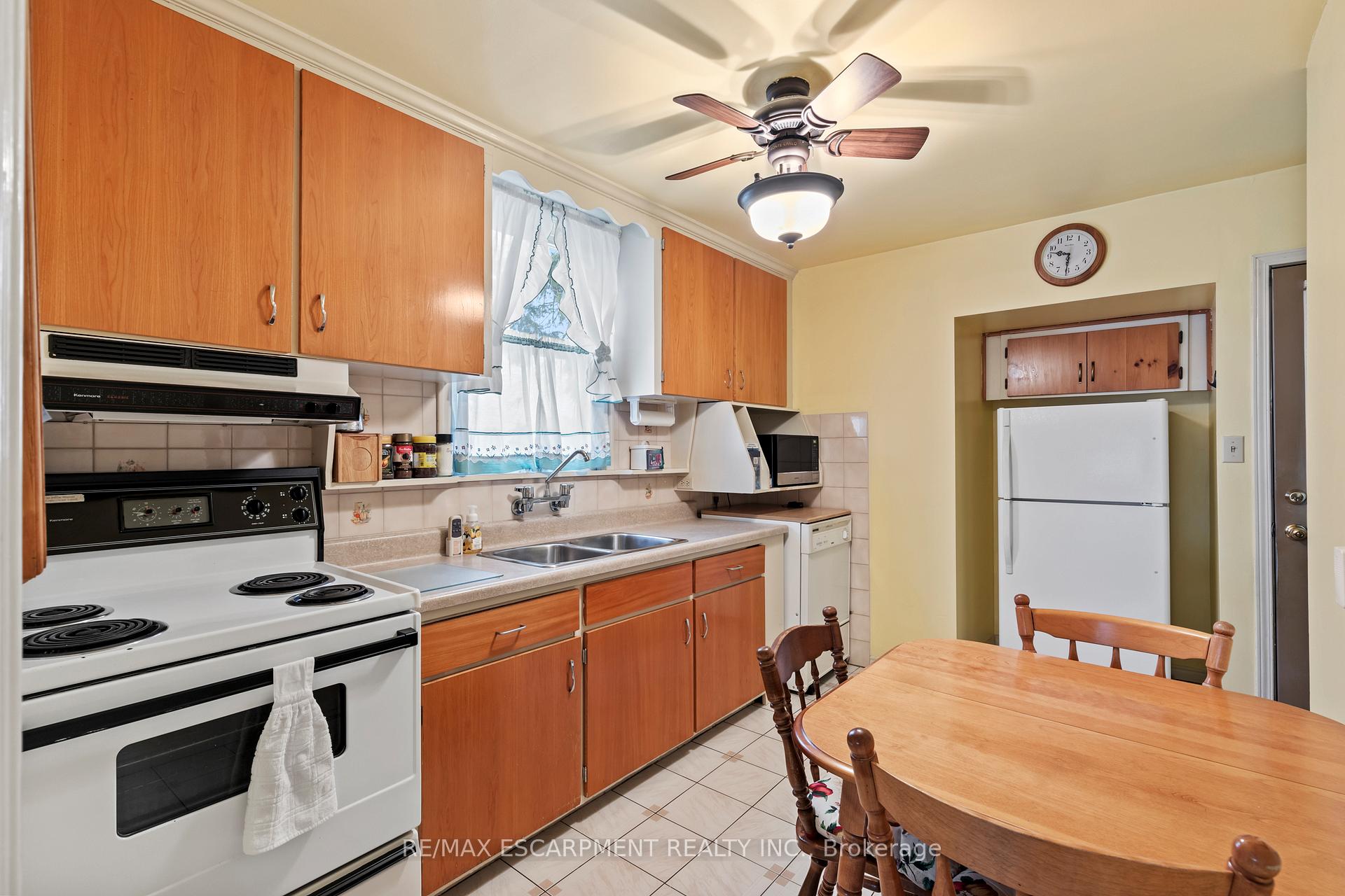 Photo 24 of 171 Cochrane Road, Hamilton, Bartonville — HOMEH