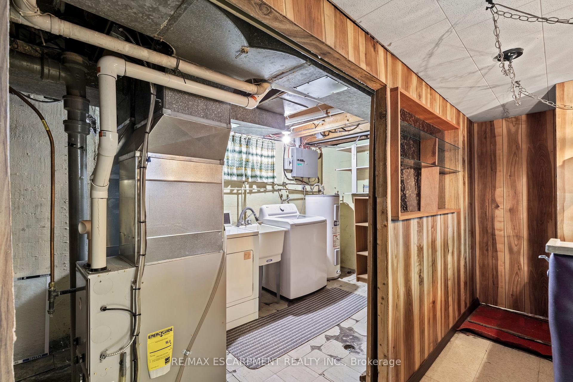 Photo 16 of 171 Cochrane Road, Hamilton, Bartonville — HOMEH