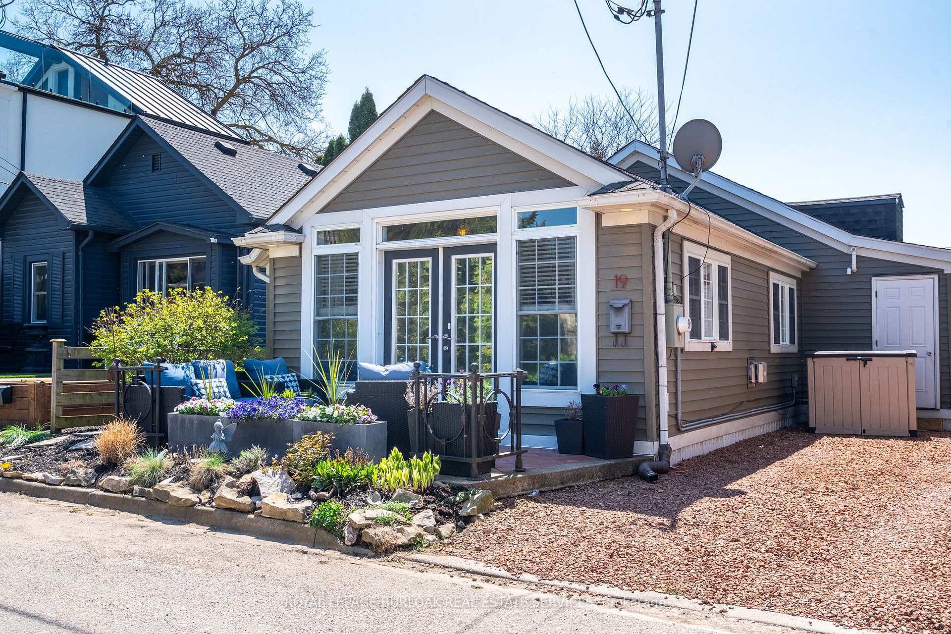 Photo 1 of 19 Considine Avenue, St. Catharines, Port Dalhousie — HOMEH