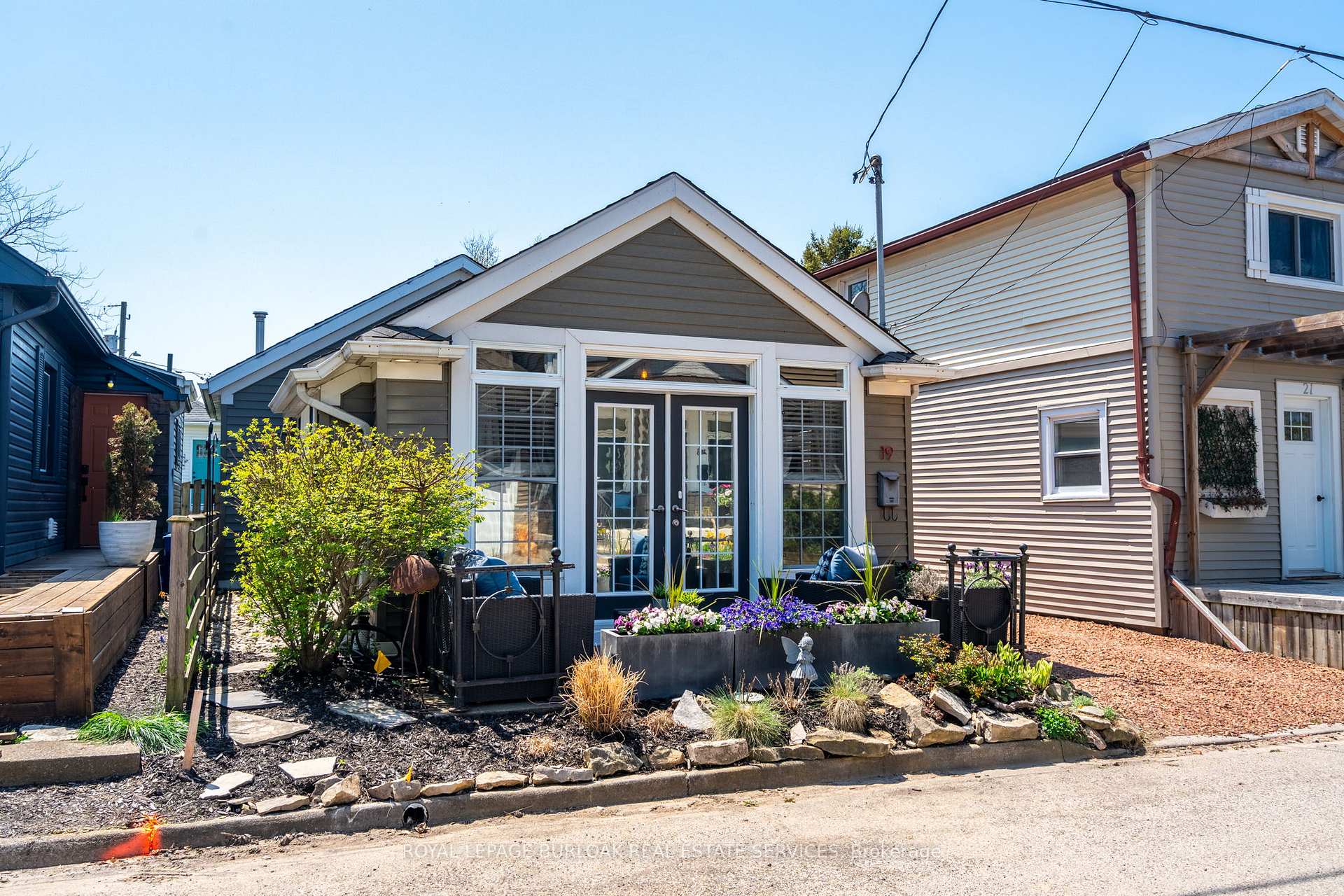 Photo 7 of 19 Considine Avenue, St. Catharines, Port Dalhousie — HOMEH