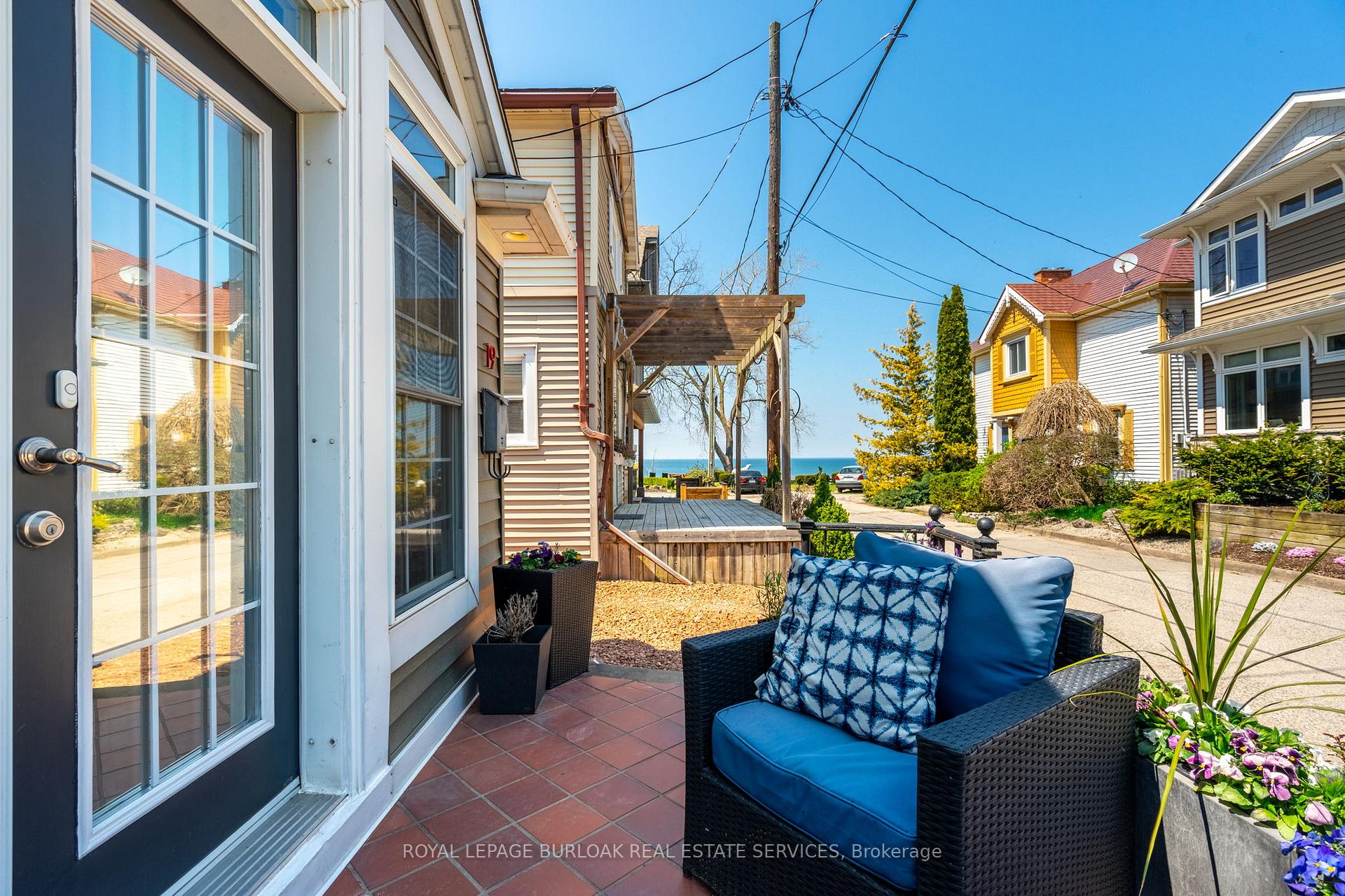 Photo 8 of 19 Considine Avenue, St. Catharines, Port Dalhousie — HOMEH