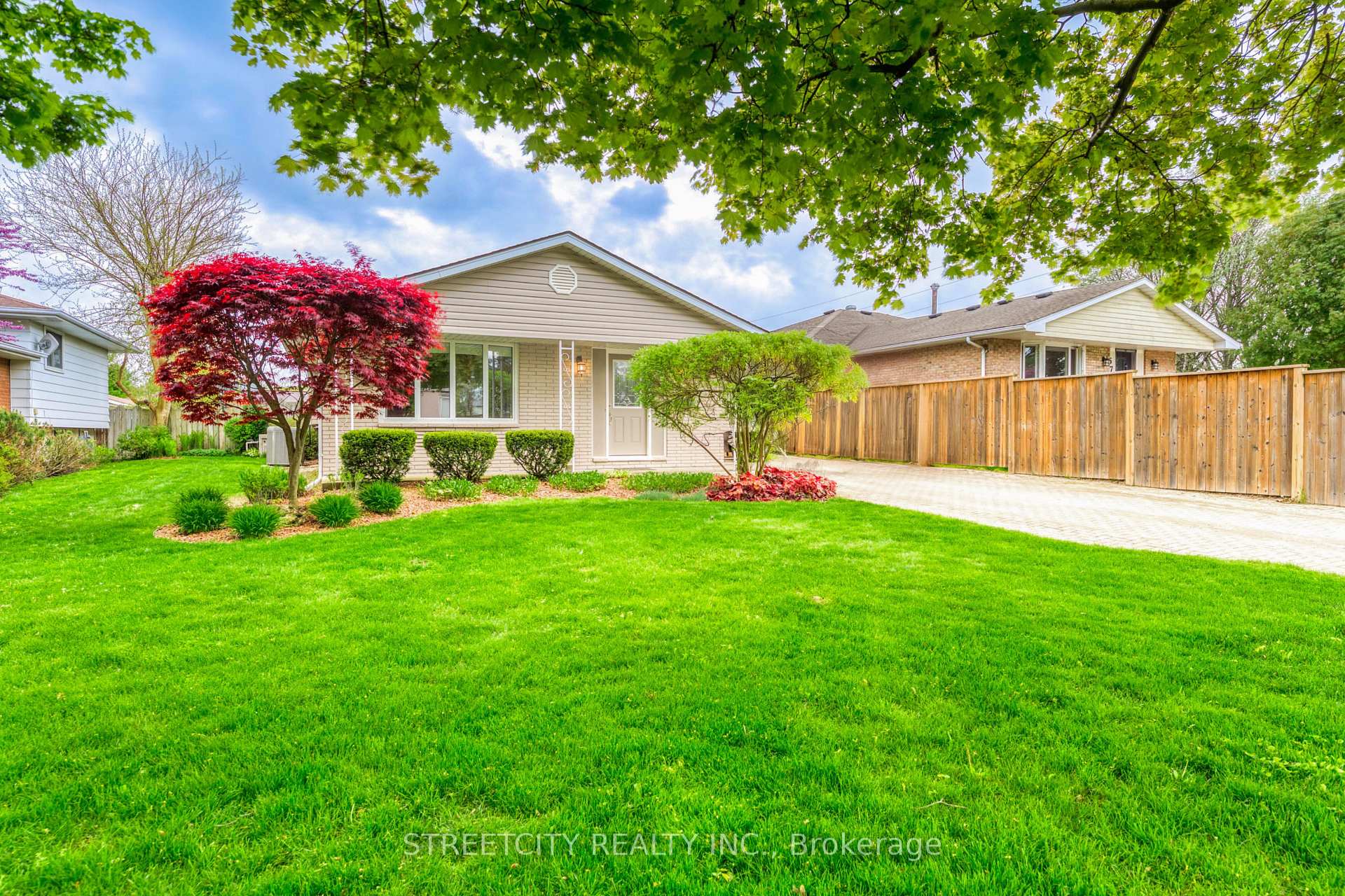 Photo 19 of 574 Front Street, Plympton-Wyoming, Plympton Wyoming — HOMEH