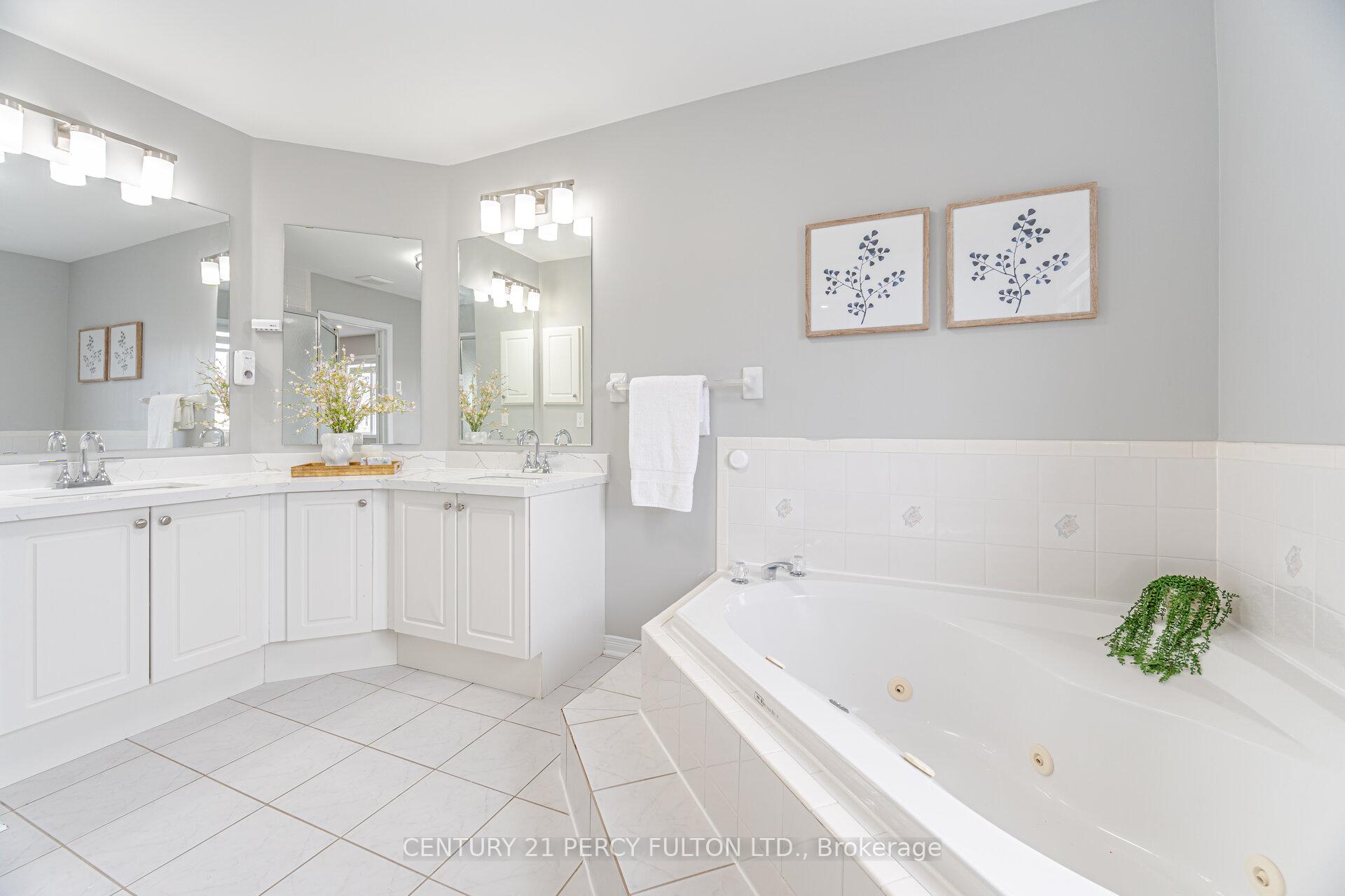 Photo 12 of 5 Gill Crescent, Ajax, Central West — HOMEH