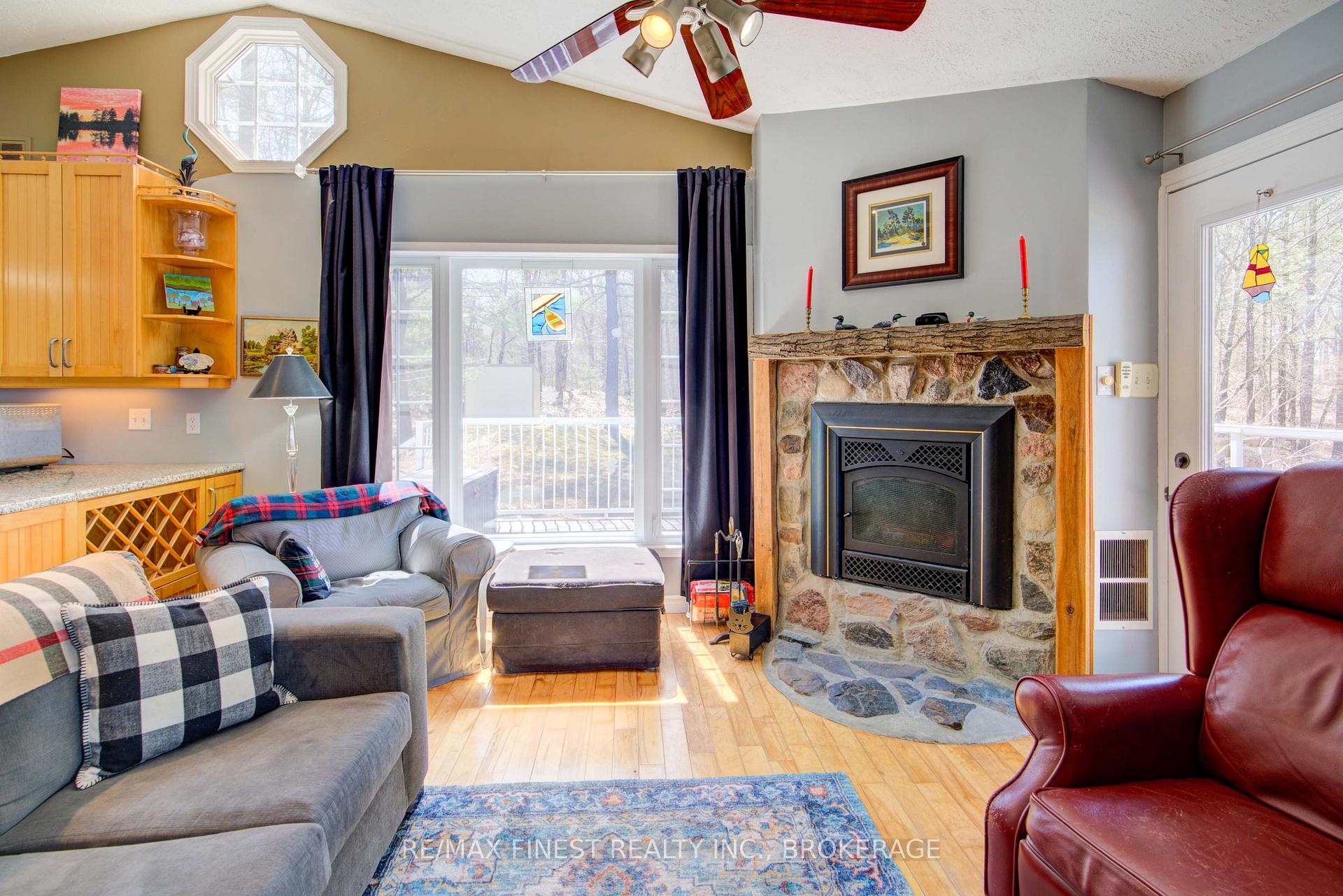 Photo 10 of 1395 Fifth Lake Road, Central Frontenac, Frontenac Centre — HOMEH