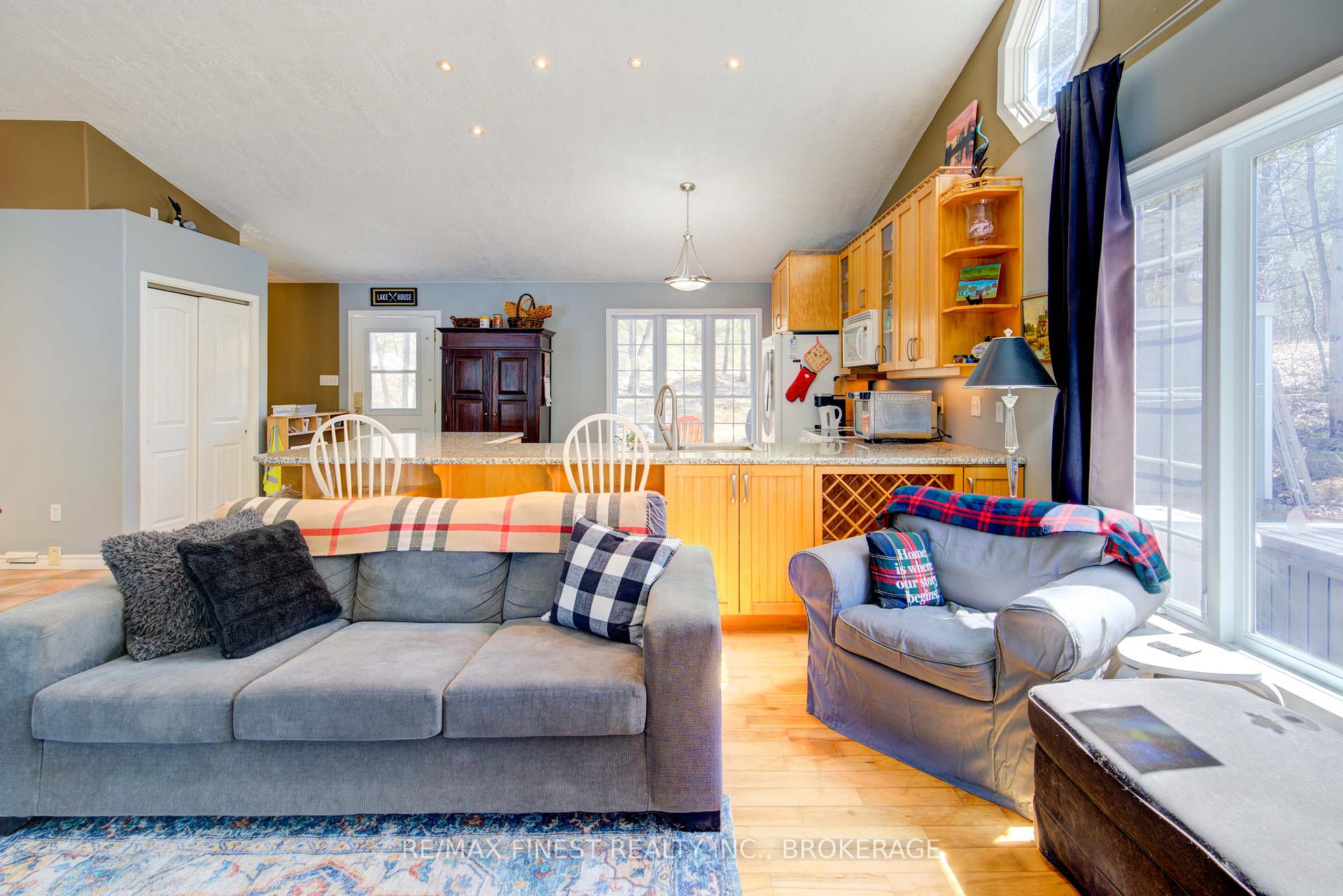 Photo 5 of 1395 Fifth Lake Road, Central Frontenac, Frontenac Centre — HOMEH