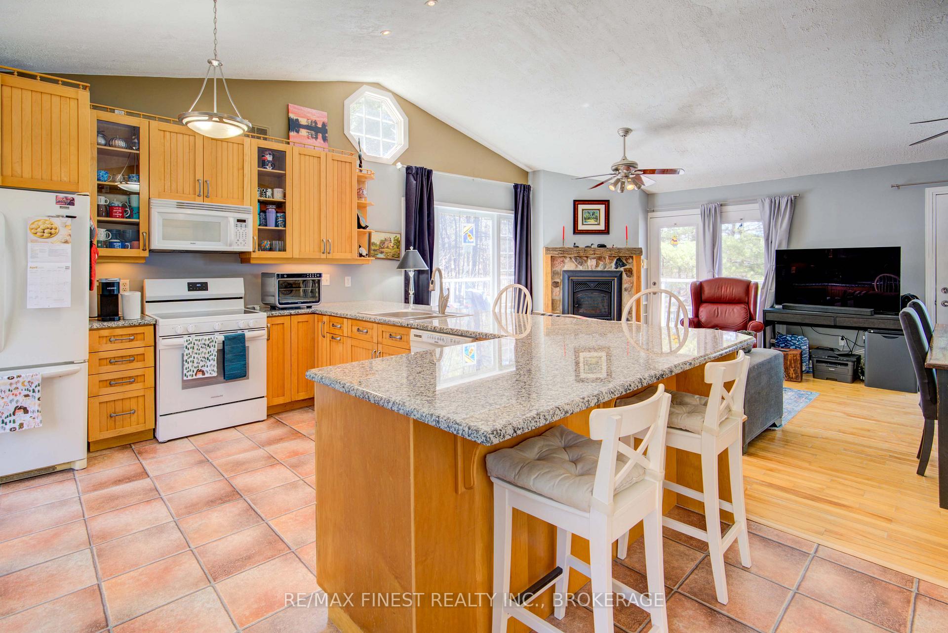 Photo 43 of 1395 Fifth Lake Road, Central Frontenac, Frontenac Centre — HOMEH