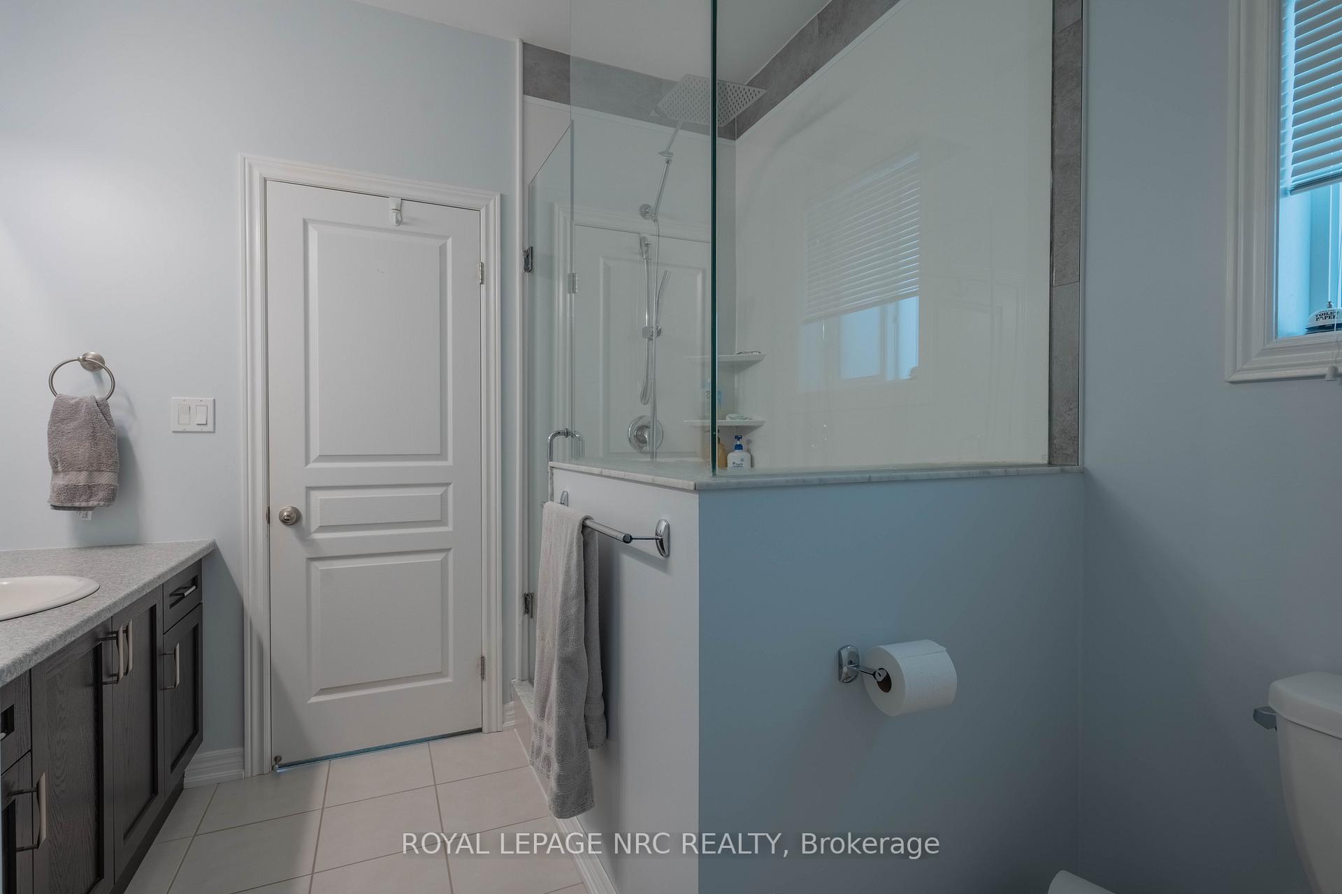 Photo 6 of 8956 Tristar Crescent, Niagara Falls, Chippawa — HOMEH