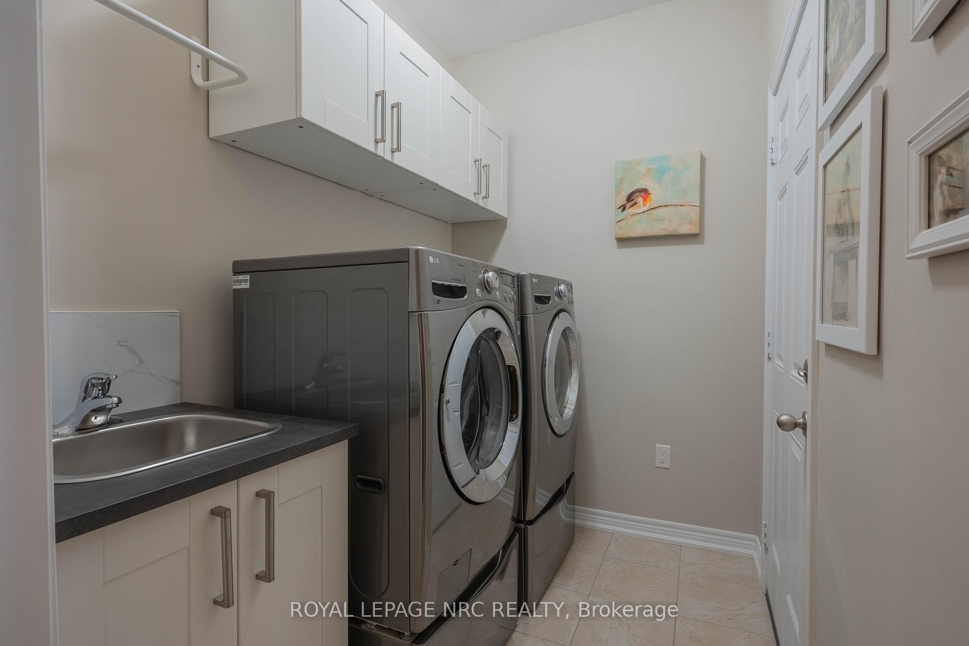 Photo 13 of 8956 Tristar Crescent, Niagara Falls, Chippawa — HOMEH