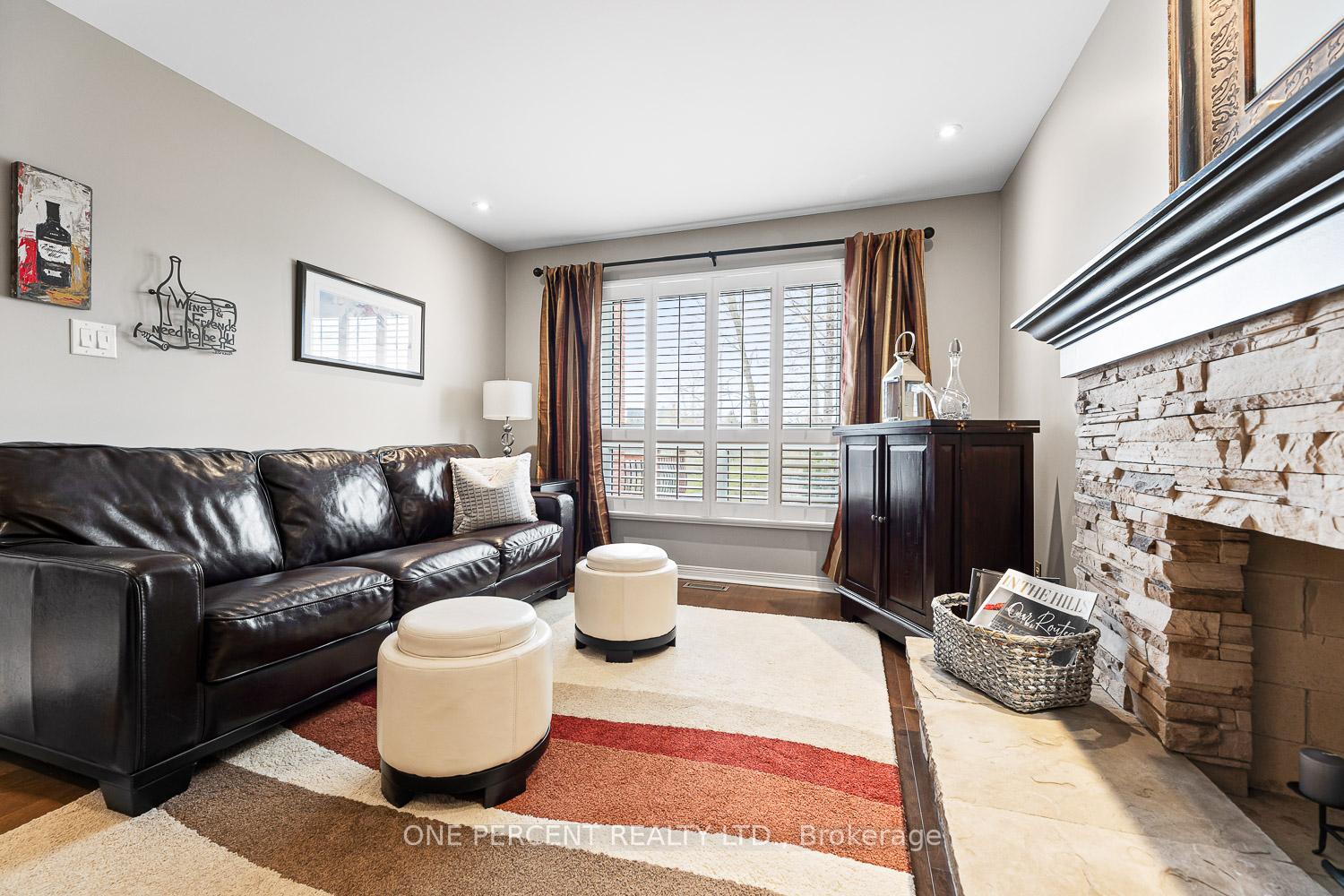 Photo 19 of 61 St. Michaels Crescent, Caledon, Bolton North — HOMEH