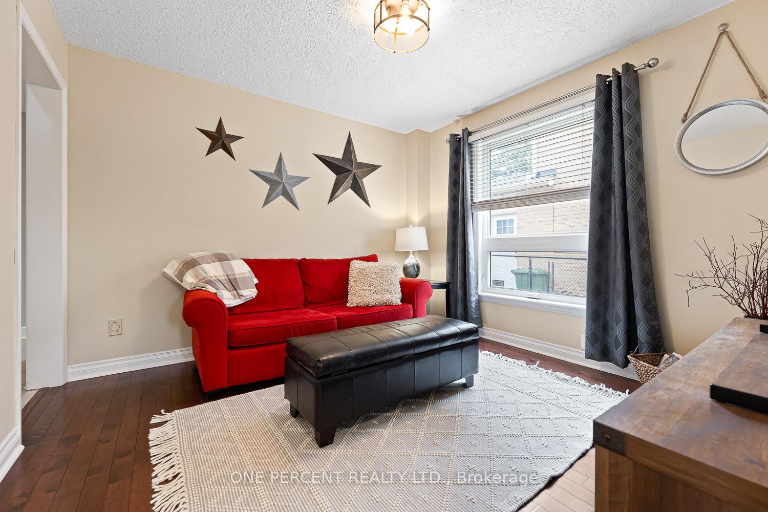 Photo 20 of 61 St. Michaels Crescent, Caledon, Bolton North — HOMEH