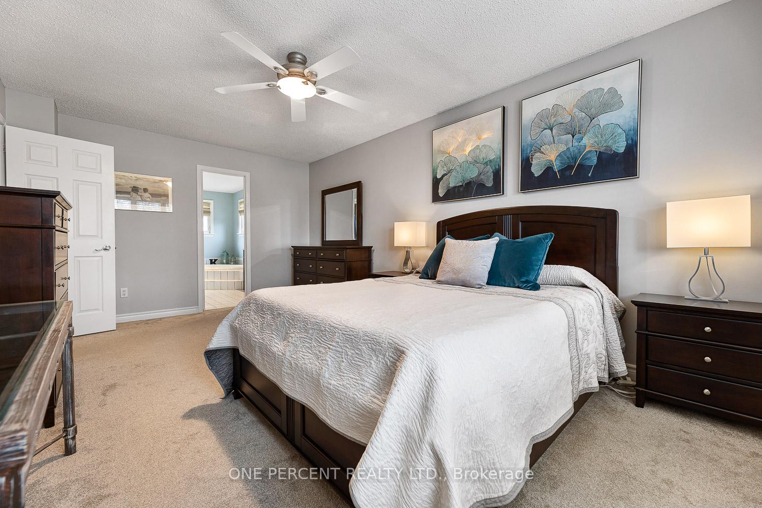 Photo 6 of 61 St. Michaels Crescent, Caledon, Bolton North — HOMEH